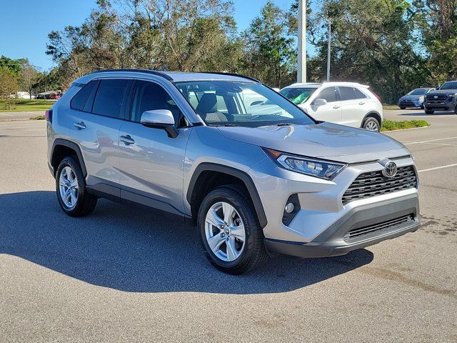 2020 Toyota RAV4 XLE