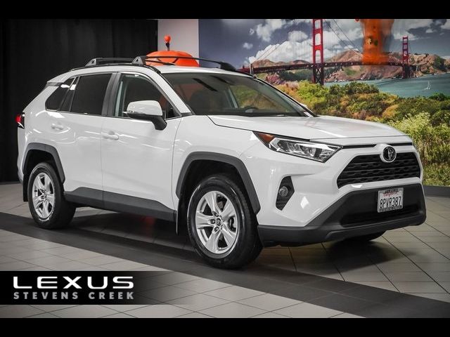 2020 Toyota RAV4 XLE