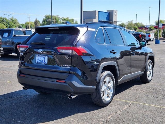 2020 Toyota RAV4 XLE