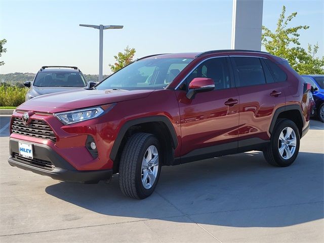 2020 Toyota RAV4 XLE