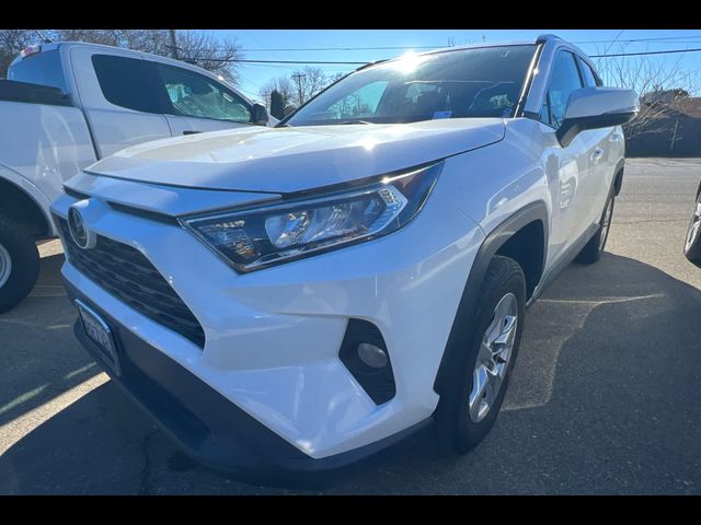 2020 Toyota RAV4 XLE