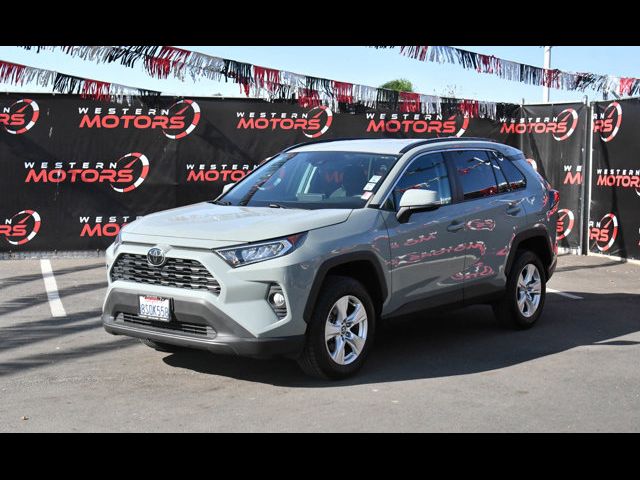 2020 Toyota RAV4 XLE