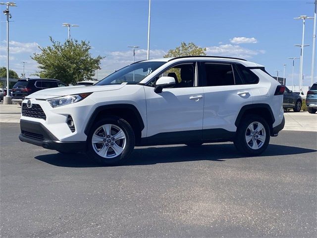 2020 Toyota RAV4 XLE