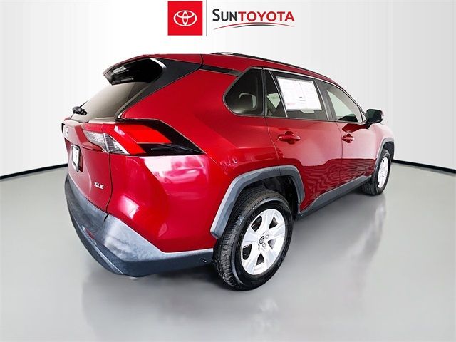 2020 Toyota RAV4 XLE