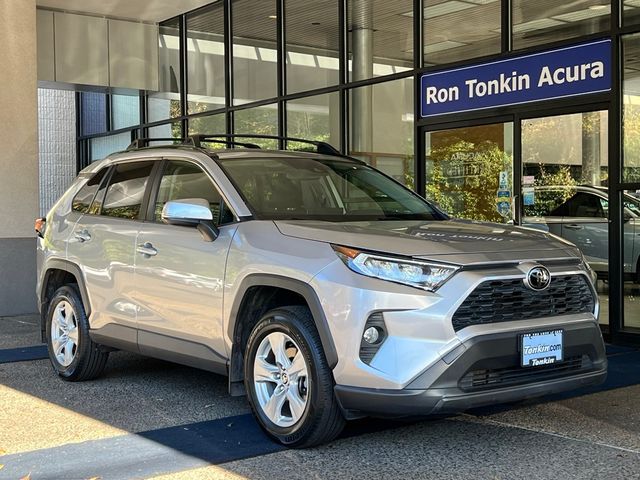 2020 Toyota RAV4 XLE