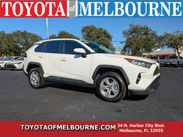 2020 Toyota RAV4 XLE