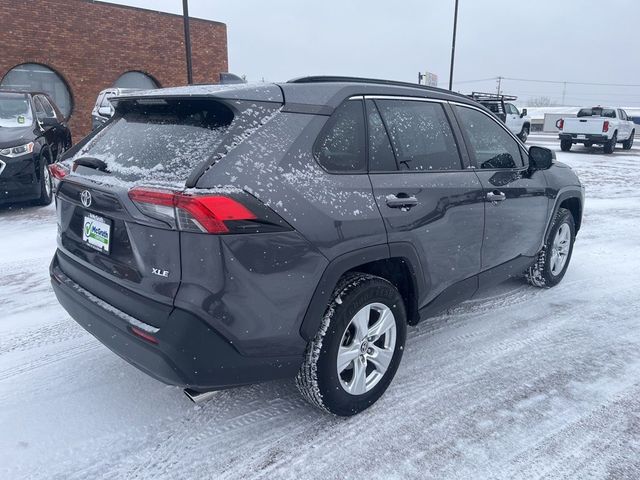 2020 Toyota RAV4 XLE