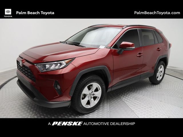 2020 Toyota RAV4 XLE