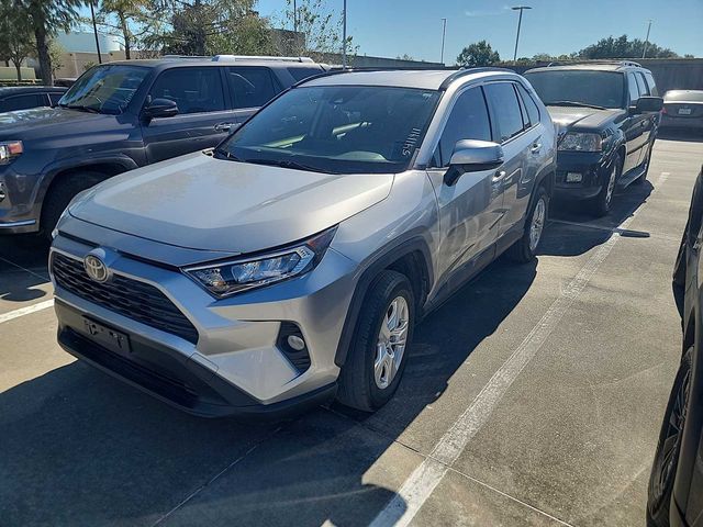 2020 Toyota RAV4 XLE