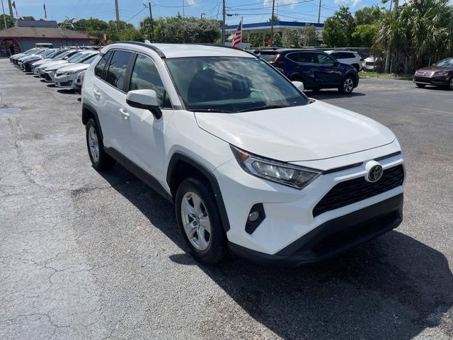 2020 Toyota RAV4 XLE