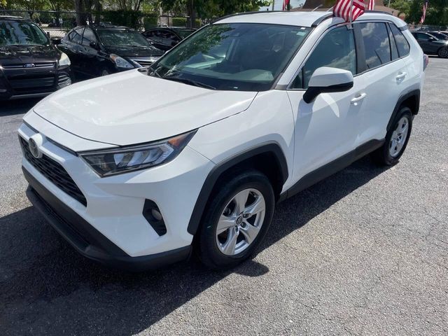 2020 Toyota RAV4 XLE