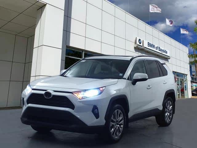 2020 Toyota RAV4 XLE Premium