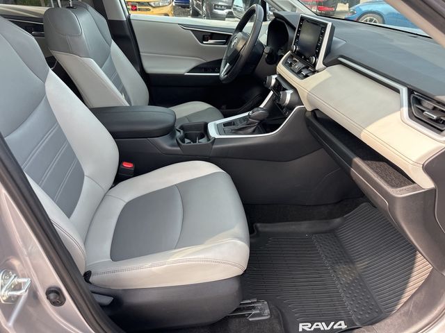 2020 Toyota RAV4 XLE Premium