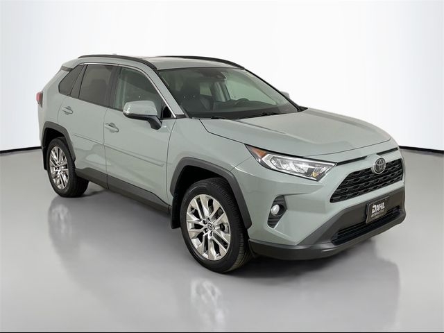 2020 Toyota RAV4 XLE Premium