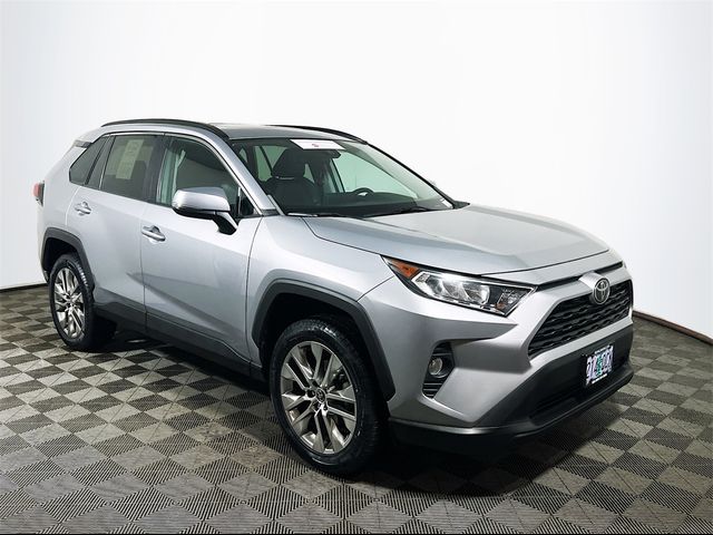 2020 Toyota RAV4 XLE Premium