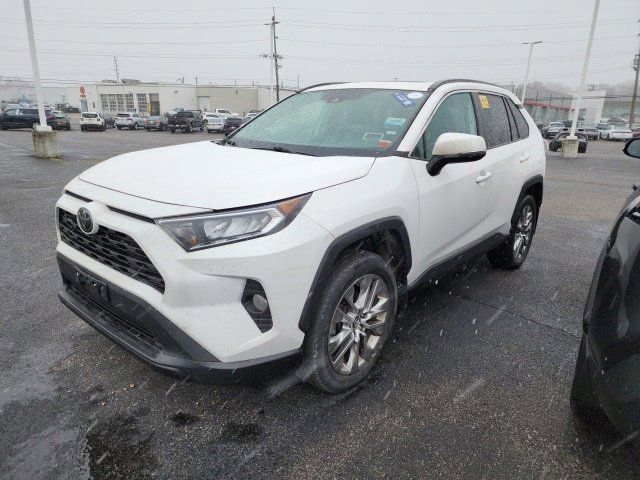 2020 Toyota RAV4 XLE Premium