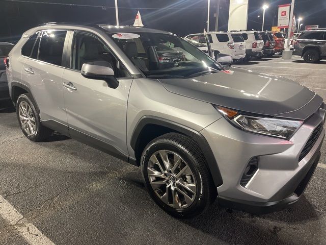 2020 Toyota RAV4 XLE Premium