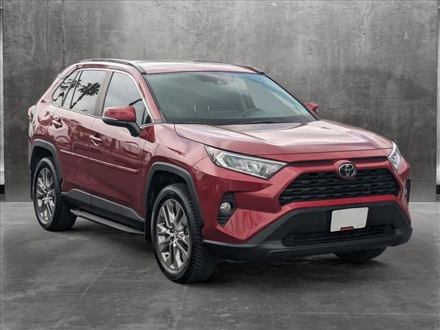 2020 Toyota RAV4 XLE Premium