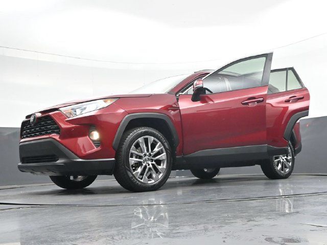 2020 Toyota RAV4 XLE Premium