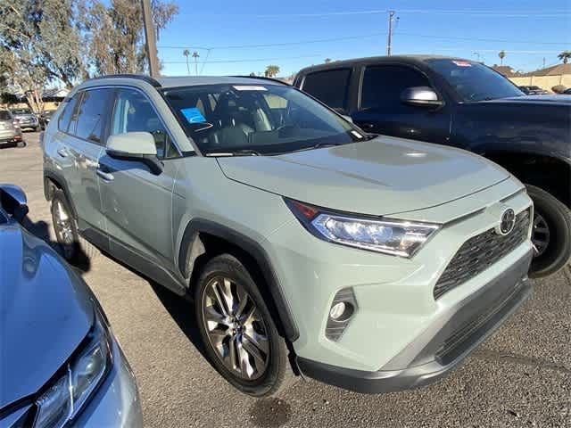 2020 Toyota RAV4 XLE Premium