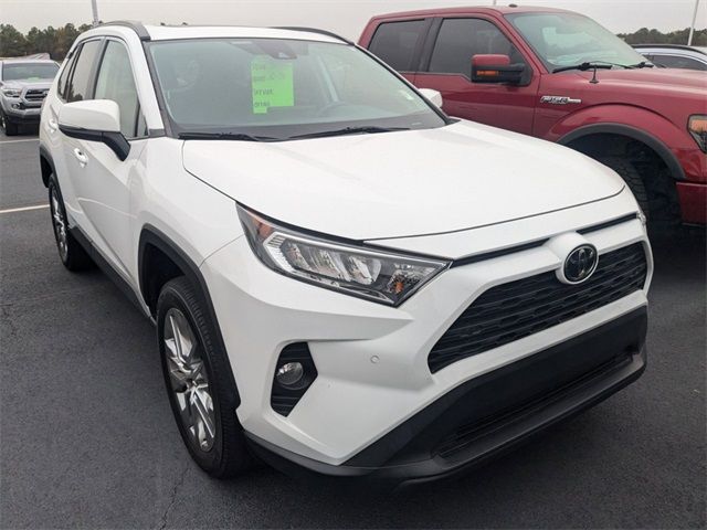 2020 Toyota RAV4 XLE Premium