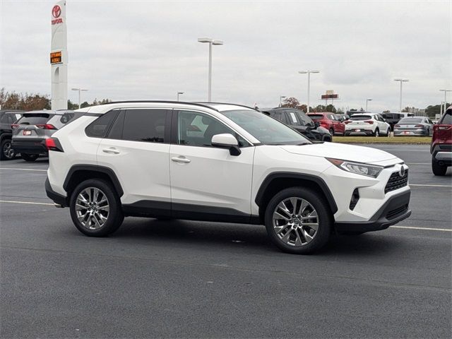 2020 Toyota RAV4 XLE Premium