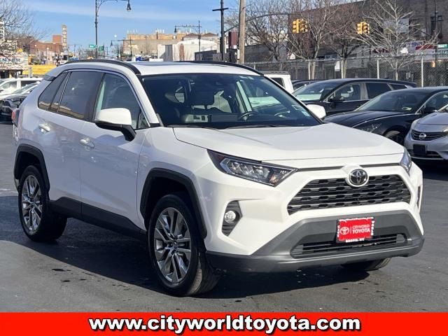 2020 Toyota RAV4 XLE Premium