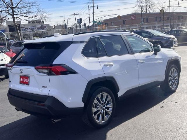 2020 Toyota RAV4 XLE Premium