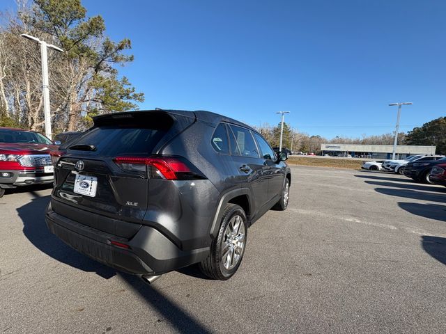 2020 Toyota RAV4 XLE Premium