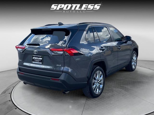 2020 Toyota RAV4 XLE Premium