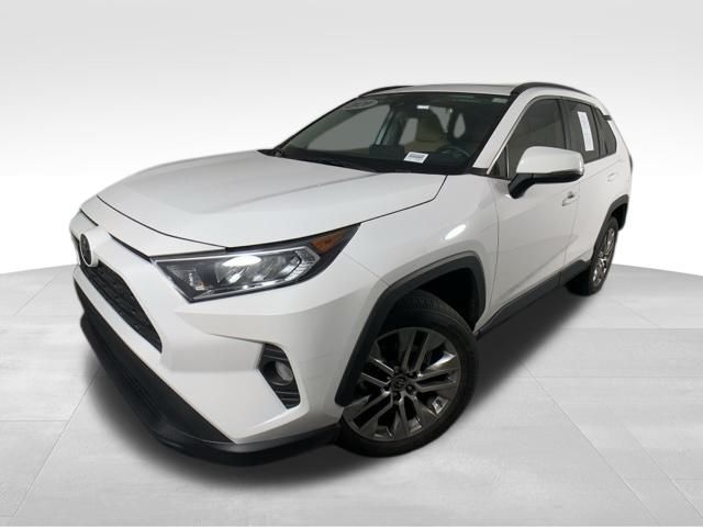 2020 Toyota RAV4 XLE Premium