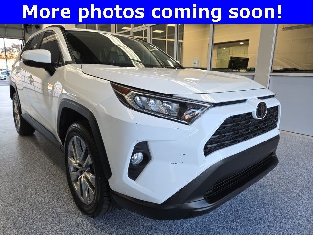 2020 Toyota RAV4 XLE Premium