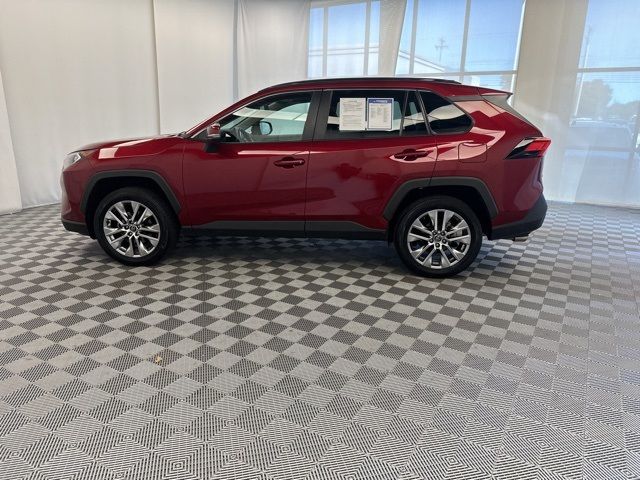 2020 Toyota RAV4 XLE Premium