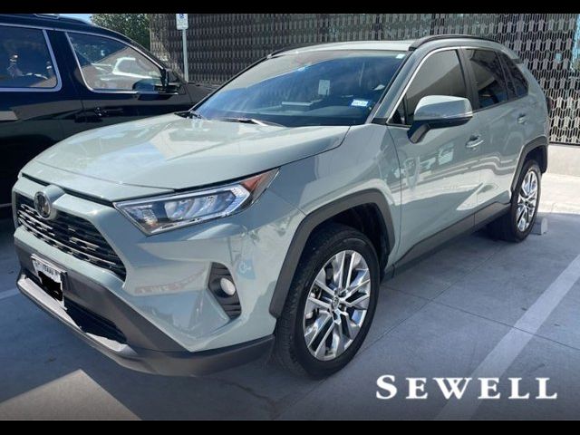 2020 Toyota RAV4 XLE Premium