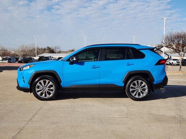 2020 Toyota RAV4 XLE Premium