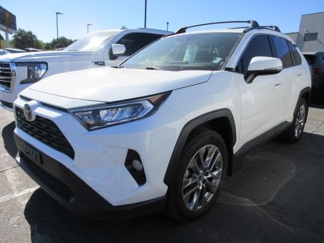 2020 Toyota RAV4 XLE Premium