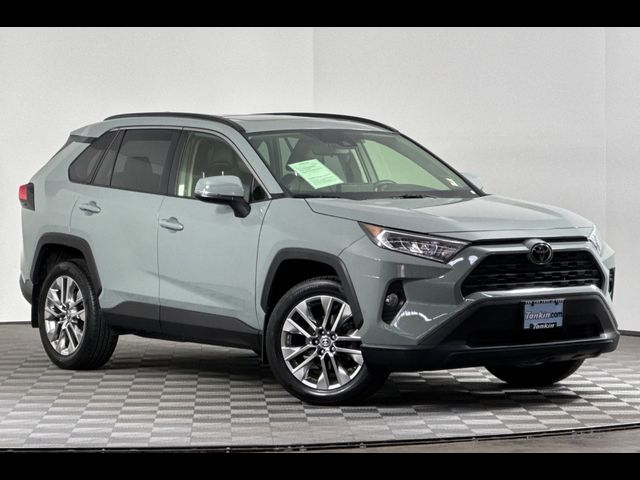 2020 Toyota RAV4 XLE Premium