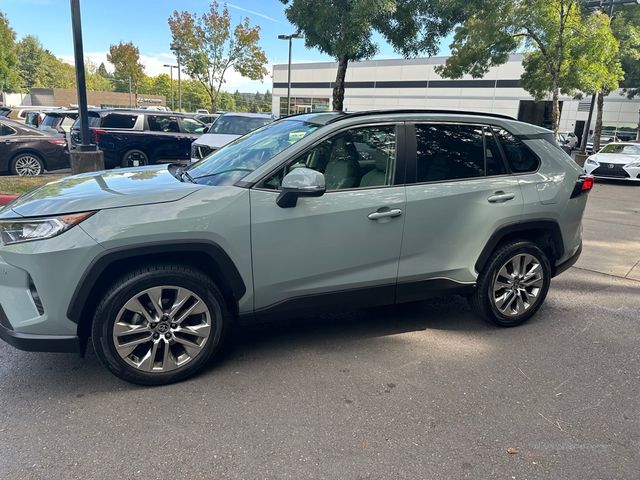 2020 Toyota RAV4 XLE Premium