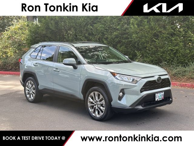 2020 Toyota RAV4 XLE Premium