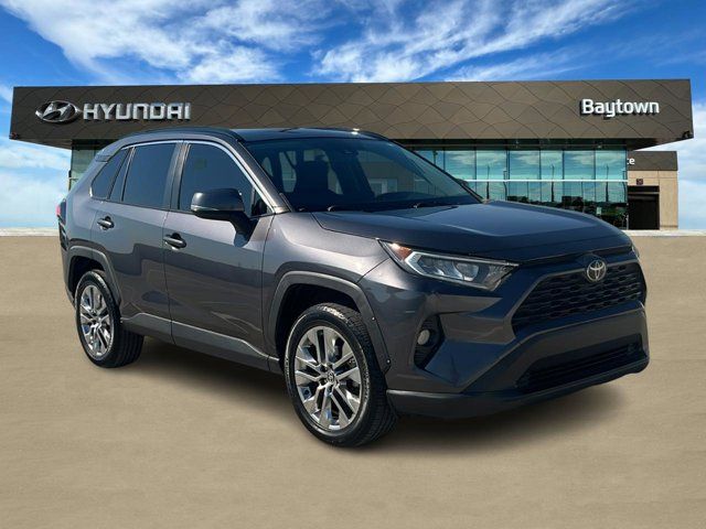 2020 Toyota RAV4 XLE Premium