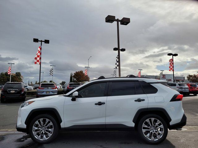 2020 Toyota RAV4 XLE Premium