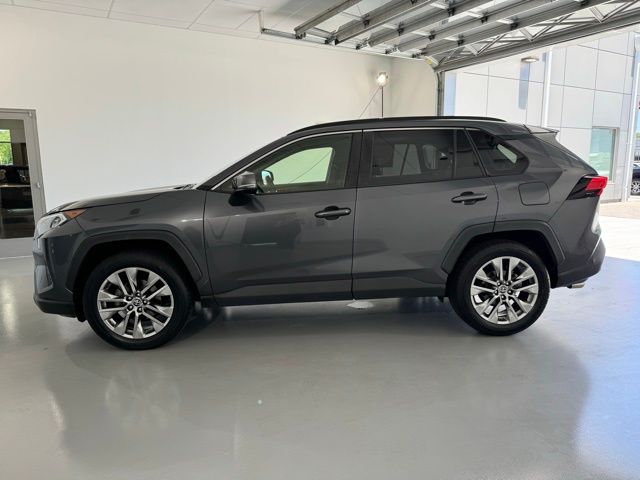 2020 Toyota RAV4 XLE Premium