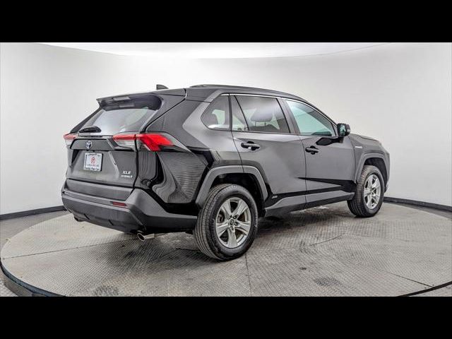 2020 Toyota RAV4 Hybrid XLE