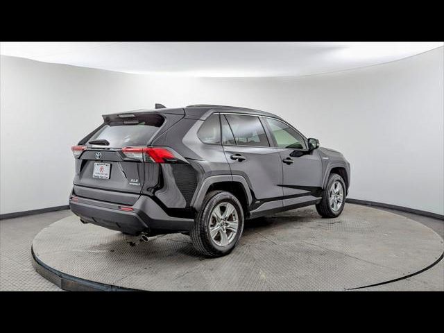 2020 Toyota RAV4 Hybrid XLE