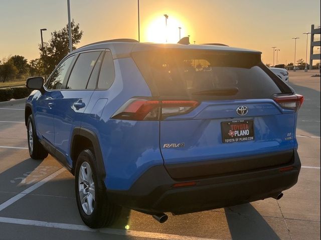 2020 Toyota RAV4 Hybrid LE