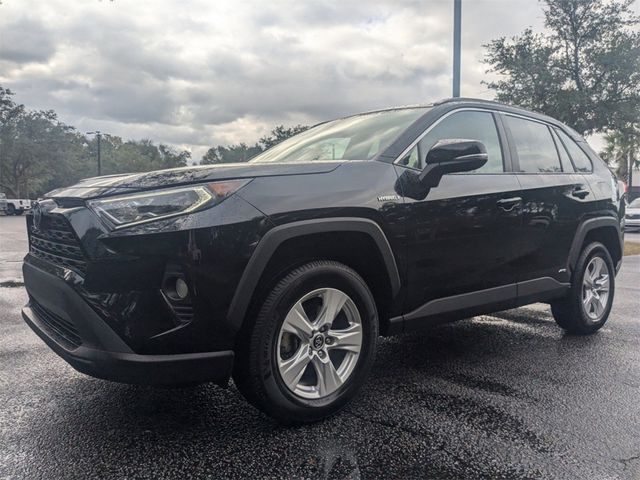 2020 Toyota RAV4 Hybrid XLE