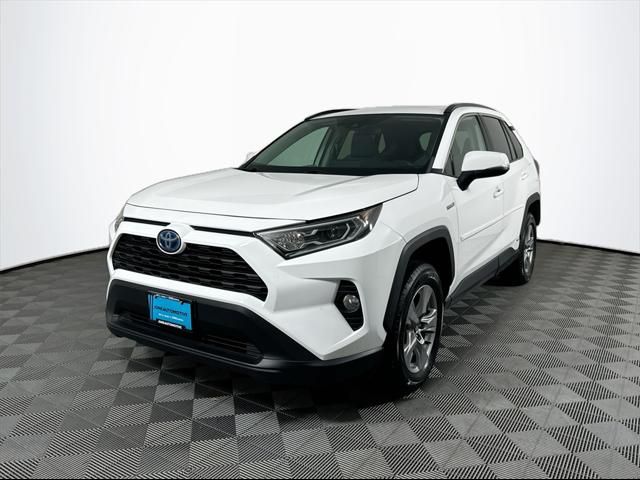 2020 Toyota RAV4 Hybrid XLE