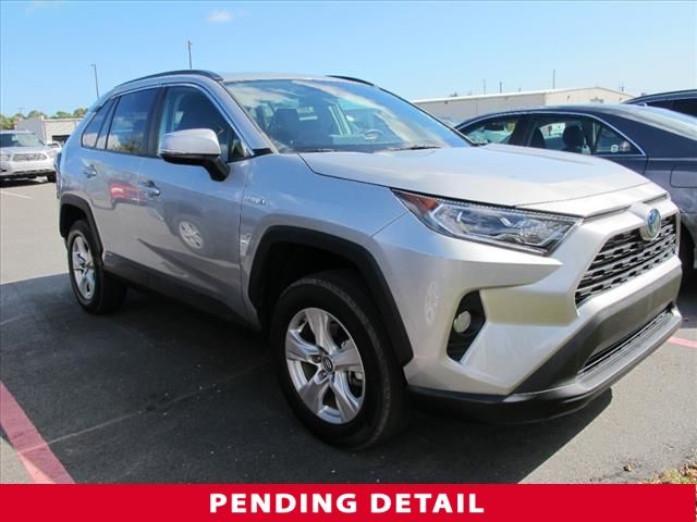 2020 Toyota RAV4 Hybrid XLE