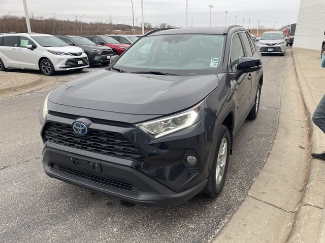 2020 Toyota RAV4 Hybrid XLE