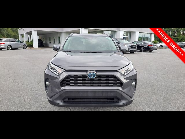 2020 Toyota RAV4 Hybrid XLE